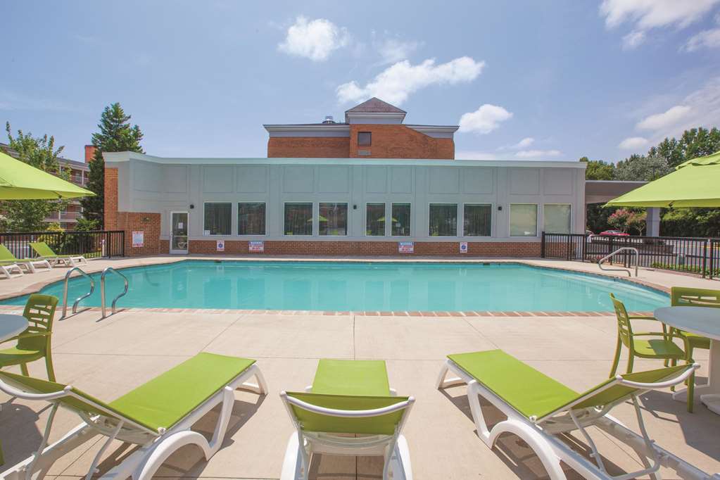 La Quinta Inn & Suites by Wyndham Williamsburg Historic Area - photo 6
