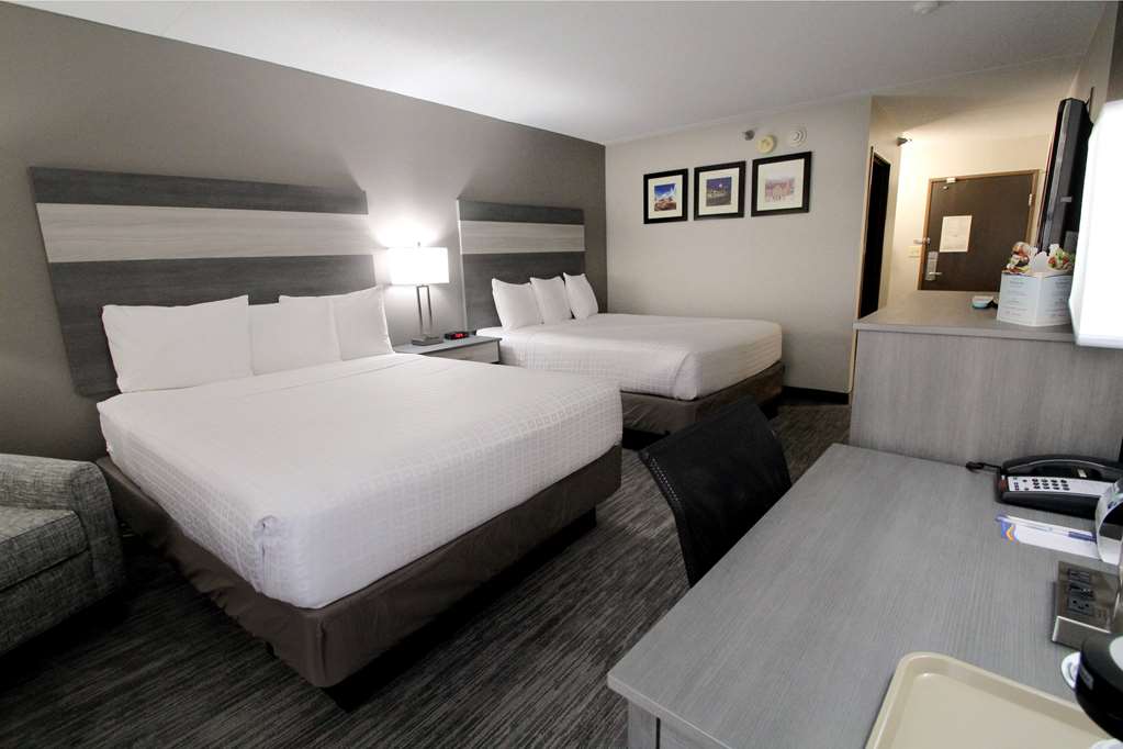 Baymont Inn & Suites by Wyndham Lafayette Purdue Area - photo 13
