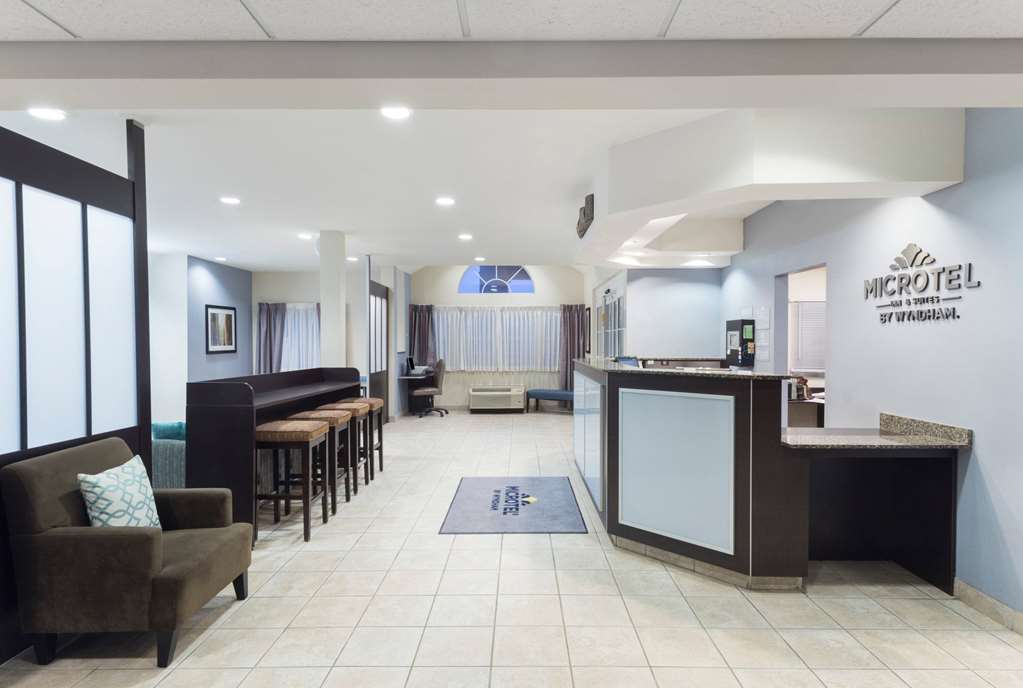 Microtel Inn & Suites by Wyndham Baton Rouge Airport - featured photo