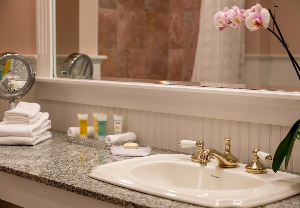 Lord Camden Inn - photo 35