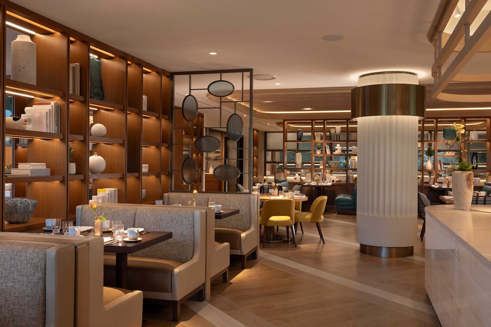 Pier Sixty Six Hotel & Marina - photo 48