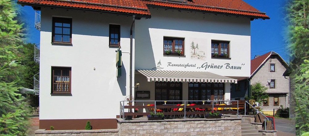 Rennsteighotel Grüner Baum - carbon neutral hotel in Suhl