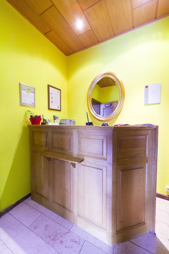 Check-in/check-out kiosk