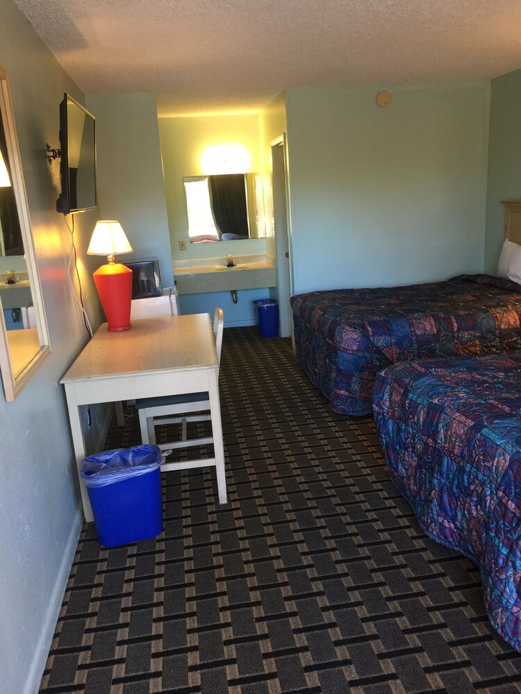 Executive Inn Marianna - photo 9