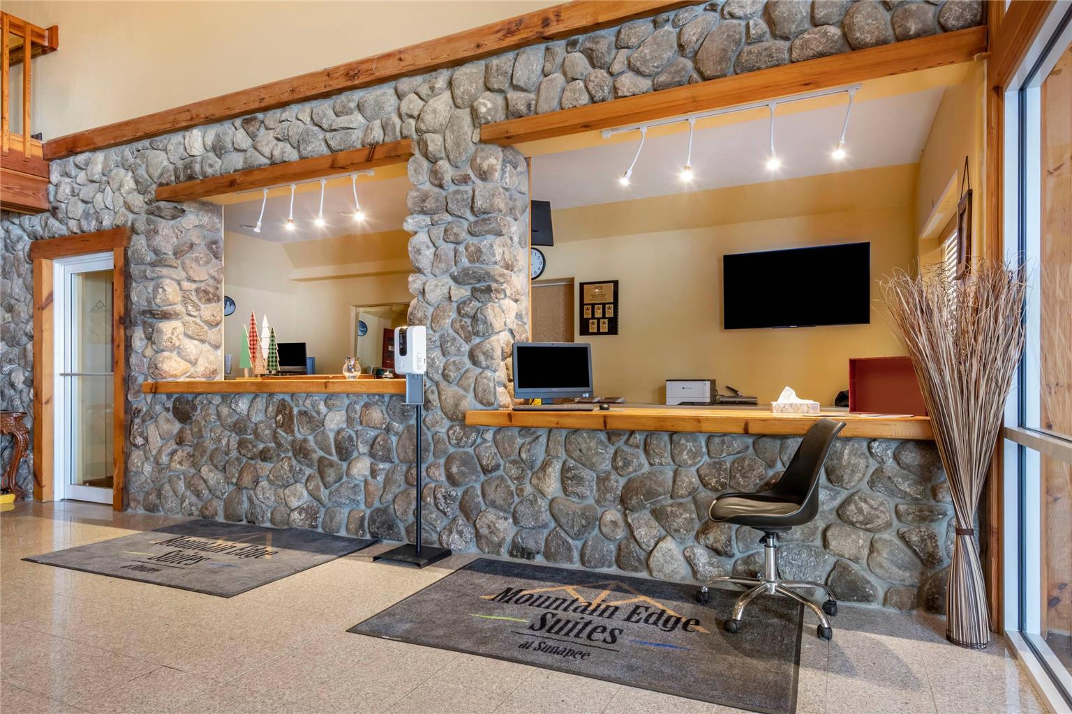 Mountain Edge Suites at Sunapee an Ascend Collection Hotel - photo 14