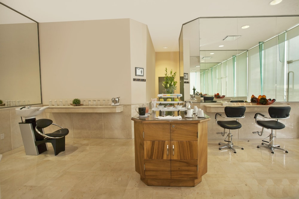 Hair salon