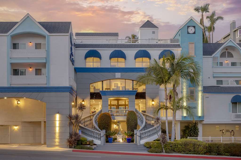Best Western Plus Marina Shores Hotel — hotel in Dana Point