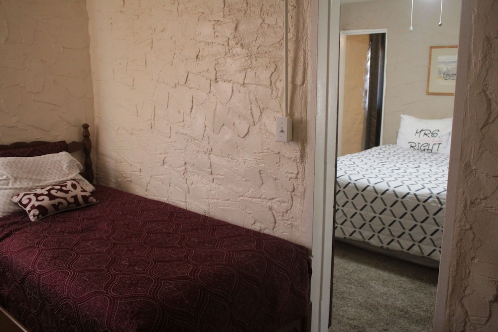 Shep's Miners Inn - photo 12