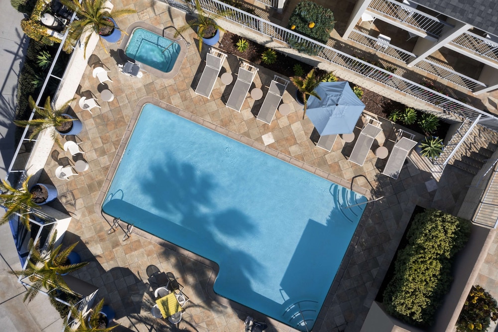 Hilton Garden Inn Marina Del Rey - photo 28