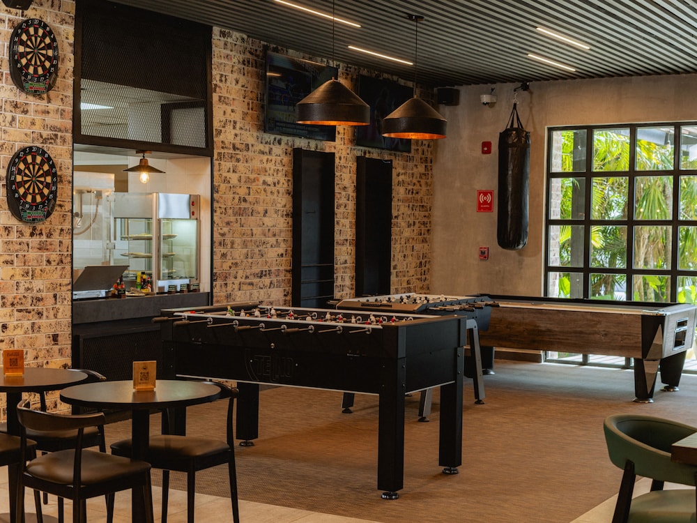 Sports bar