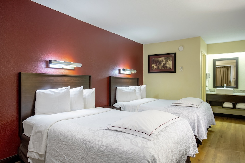 Red Roof Inn PLUS Baltimore Washington DC BWI Airport - photo 9