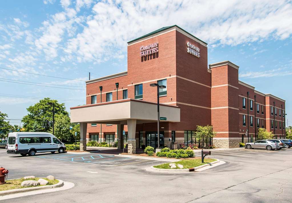 Comfort Suites Canton Detroit — hotel in Canton