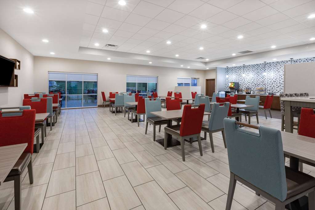 La Quinta Inn & Suites by Wyndham Jackson Cape Girardeau - photo 43