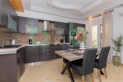 Premium 2 BR Apartment — 4-Star Luxury Hotel in Alexandroupoli, Greece