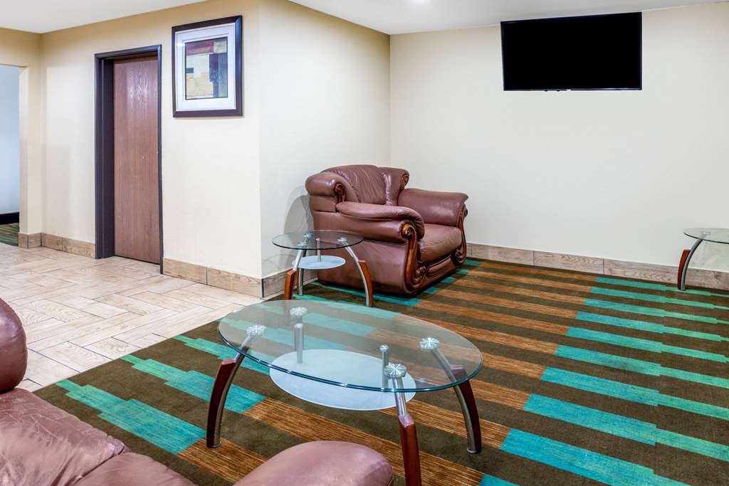 Baymont by Wyndham Beloit - photo 9