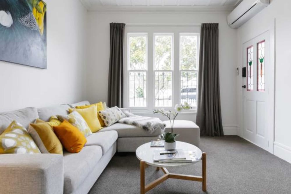 Light filled Renovated Villa Walk to Ponsonby Road — 4-Star Luxury Hotel in Auckland, New Zealand