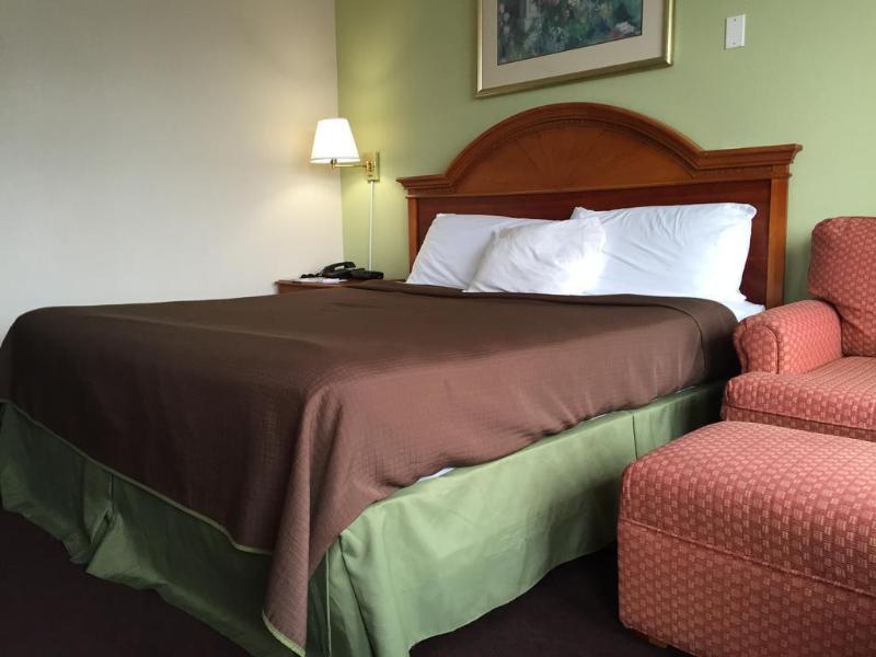 Americas Best Value Inn Airport South - photo 2