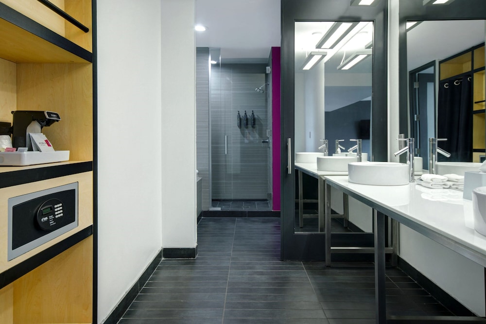 Aloft Oklahoma City Downtown Bricktown - photo 42