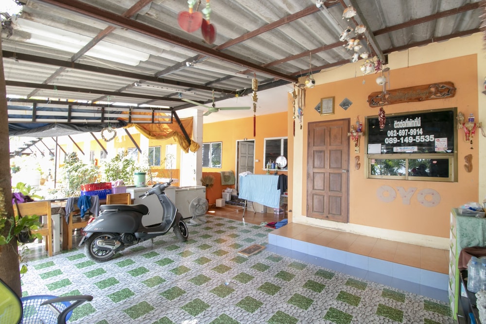 OYO 931 Sor Chareanpanit in Sattahip, Thailand