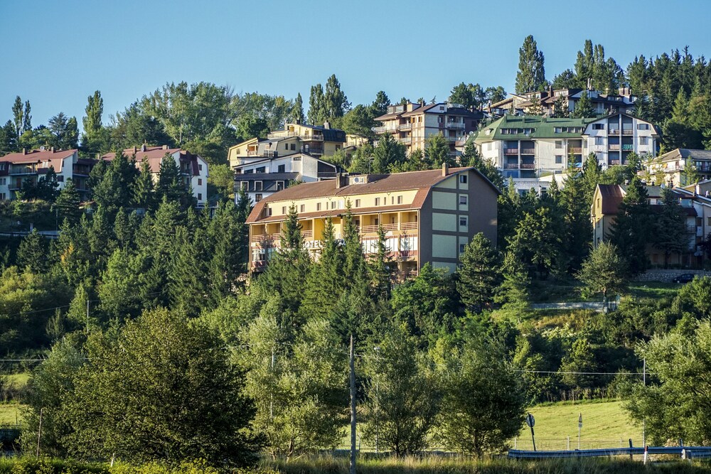 Family Hotel Como — hotel in Rivisondoli
