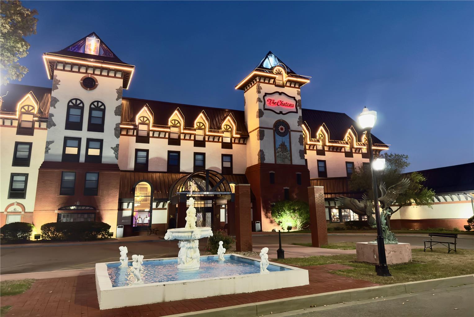 The Chateau Hotel and Conference Center - photo 3